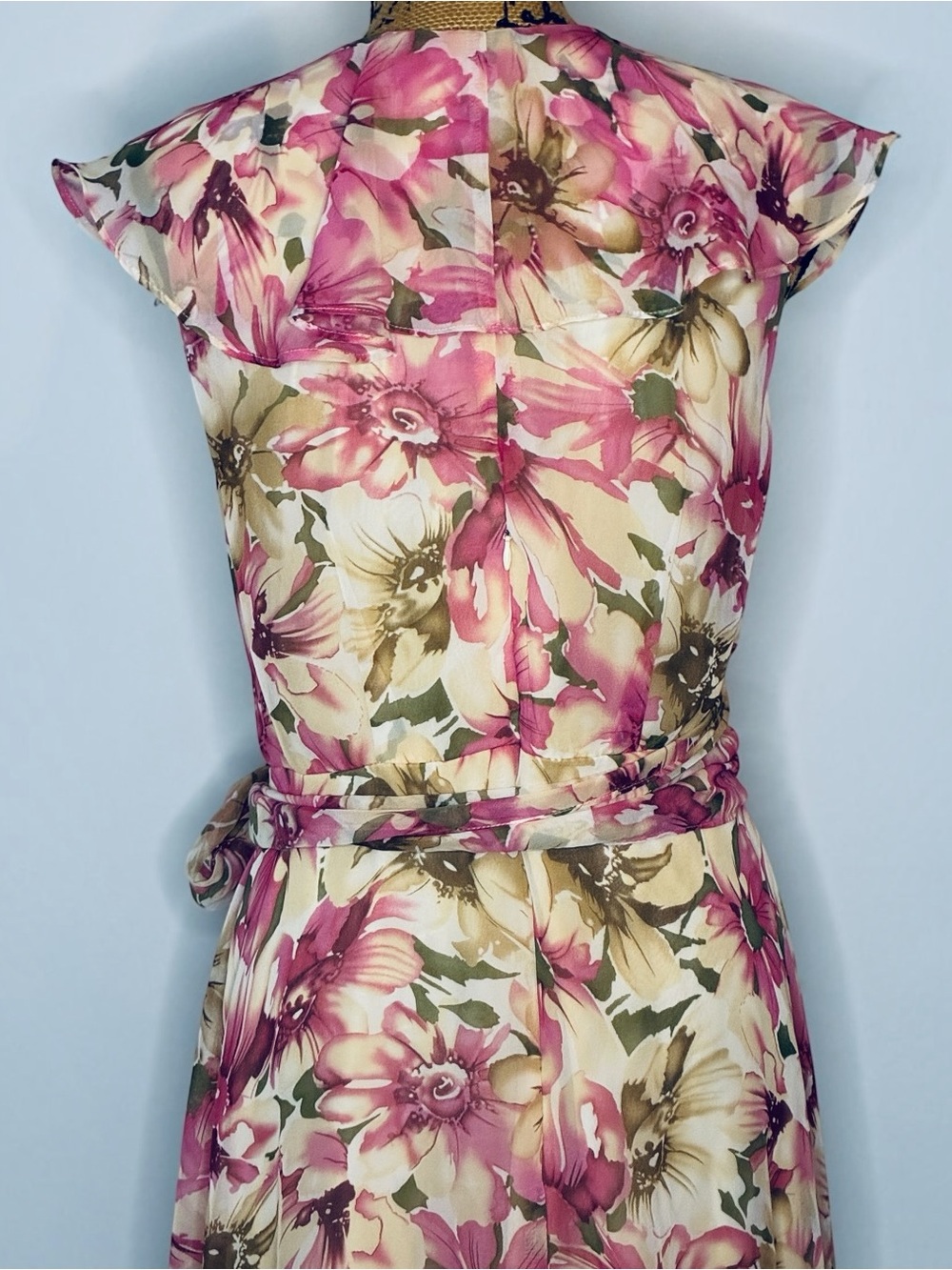 karin stevens Pink and Cream Floral Chiffon Lined Wrap Midi Dress - Picture 10 of 15